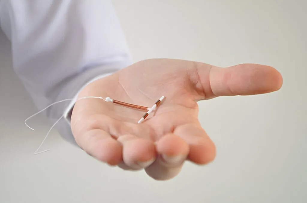 Intrauterine Device (IUD) 3 IUD Removal What to Expect 1024x679 1